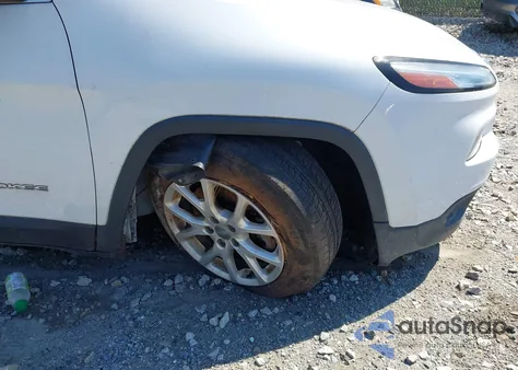 2015 Jeep Cherokee Latitude из США, поврежденный, VIN 1C4PJMCS9FW635191